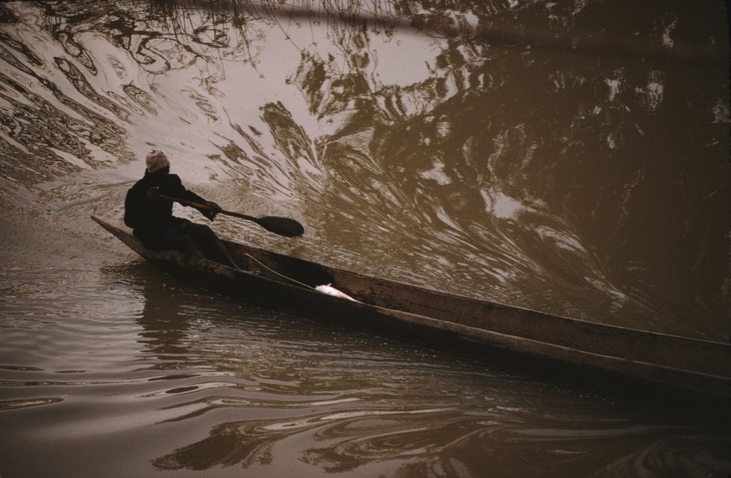 Man i kanot, Gambia